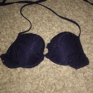 Push-up cut out fabric top